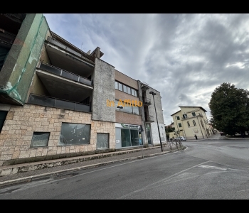 CAVE LOCALE COMMERCIALE
