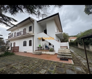 SAN FELICE CIRCEO APPARTAMENTO CON GIARDINO