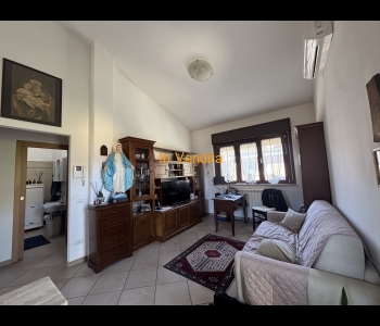 CAVE APPARTAMENTO CON GARAGE E CANTINA
